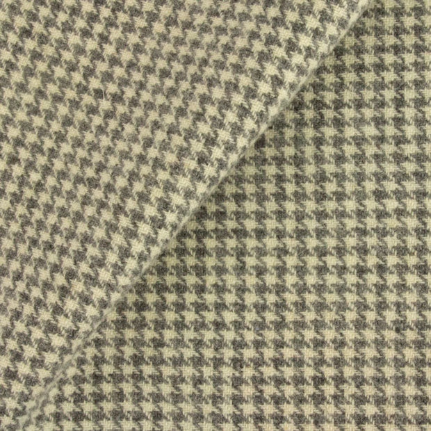 9220 - Mini Grey Houndstooth Wool