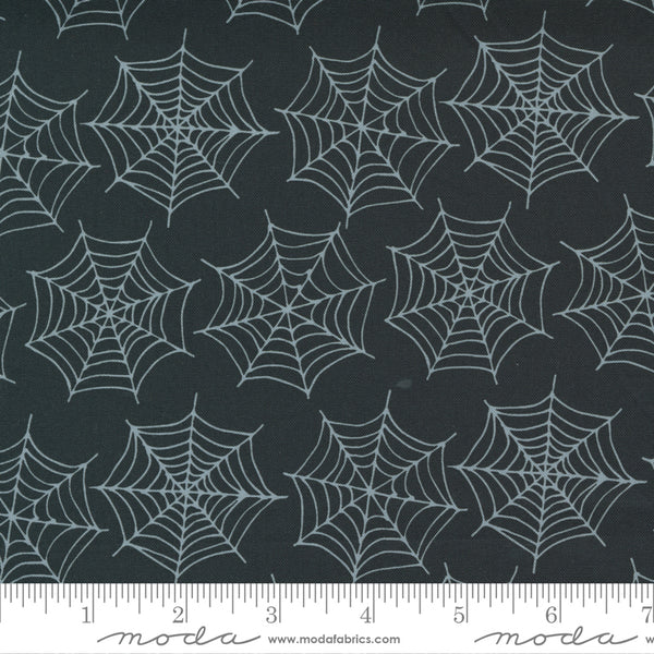 The Spooky 12-Pack Fat Quarter Bundle