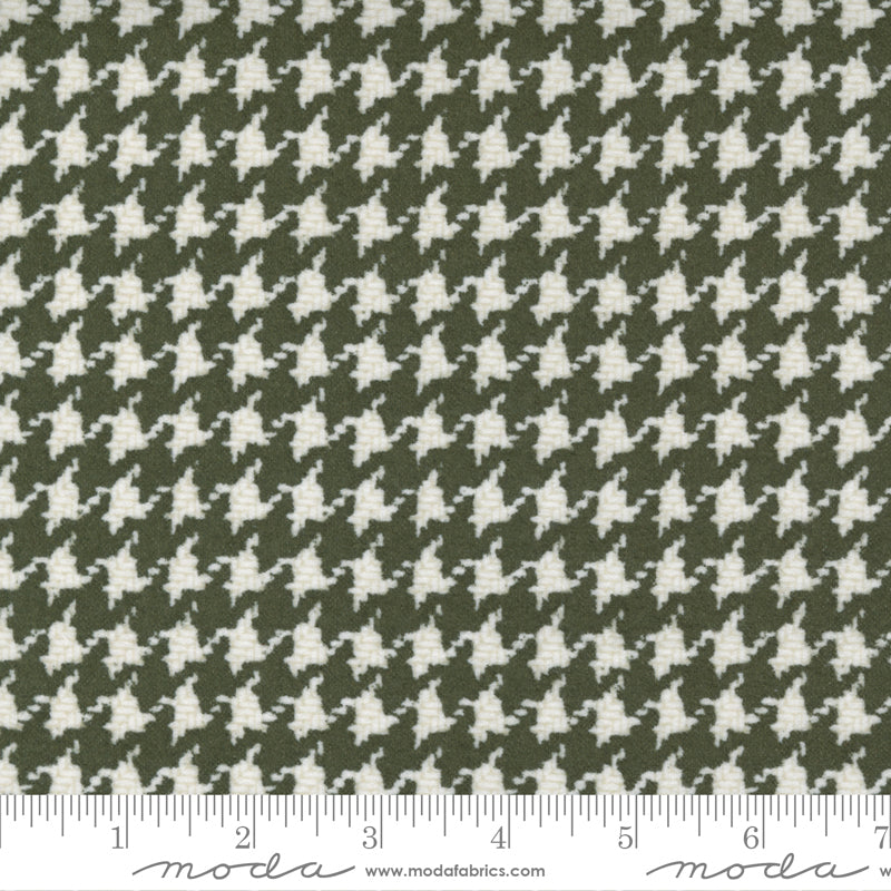 Yuletide Gatherings Flannel Houndstooth Ivy